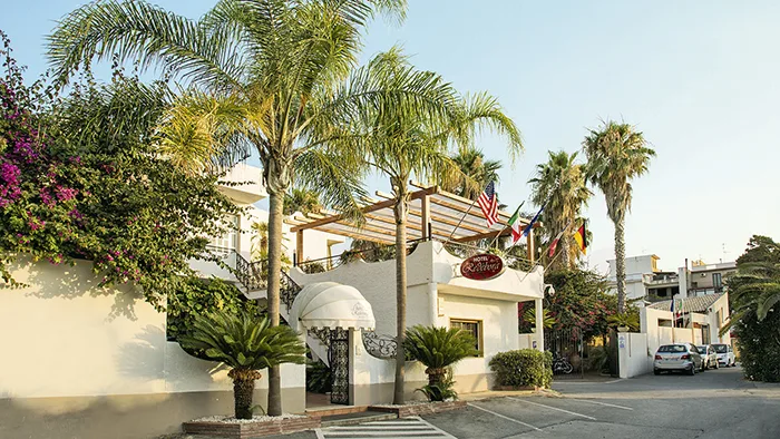 HOTEL REDEBORA