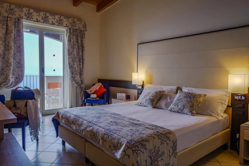RESORT AVALON SIKANÌ