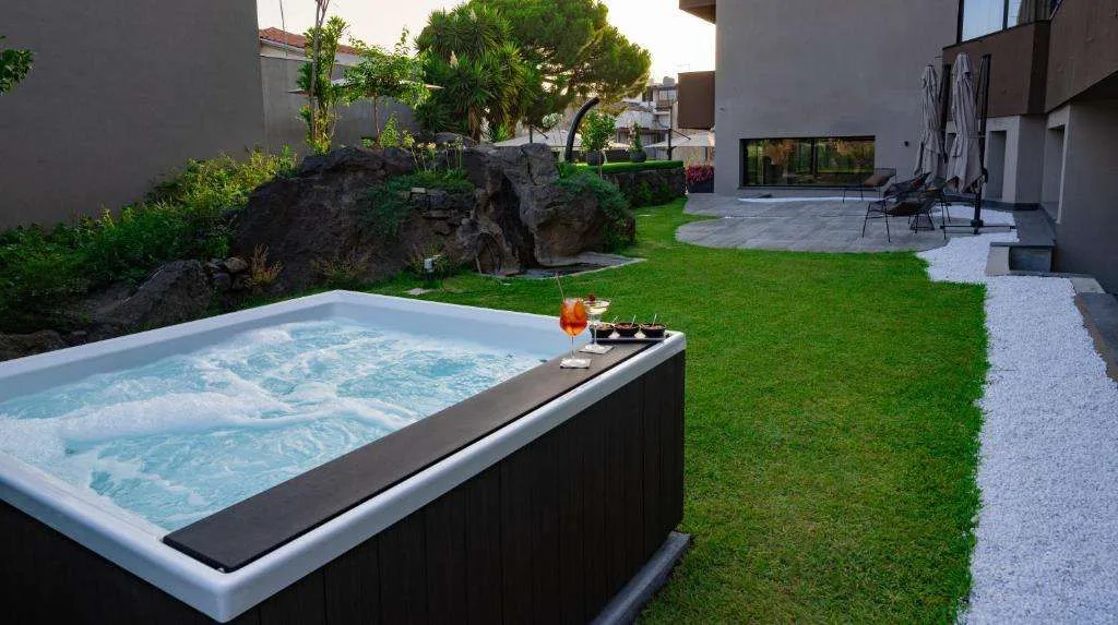 HOTEL OLLEN APARTMENTS