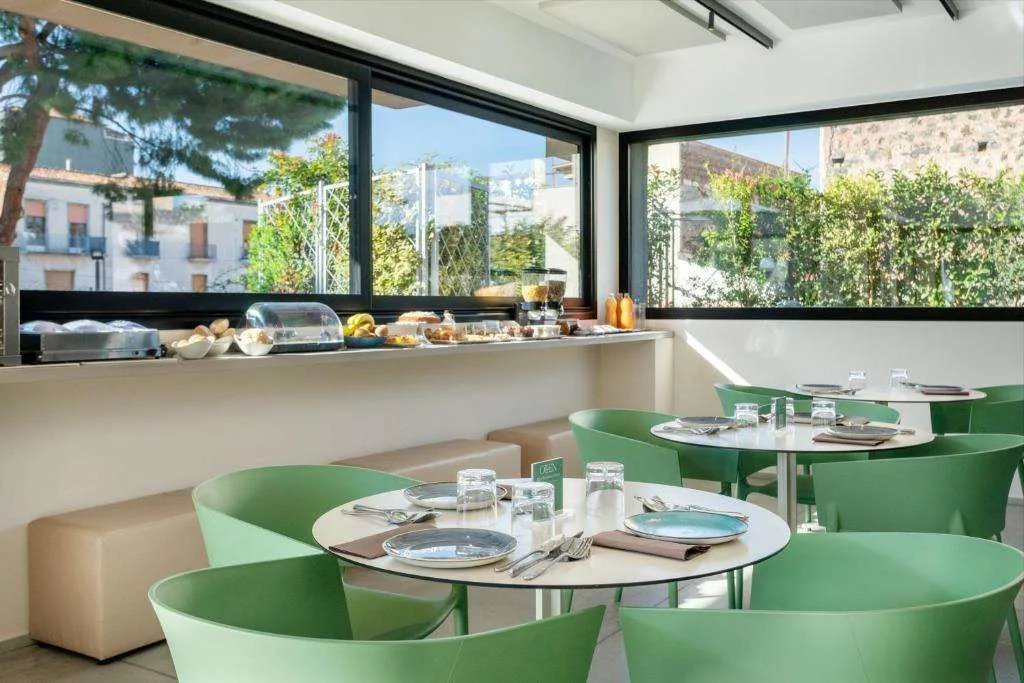 HOTEL OLLEN APARTMENTS