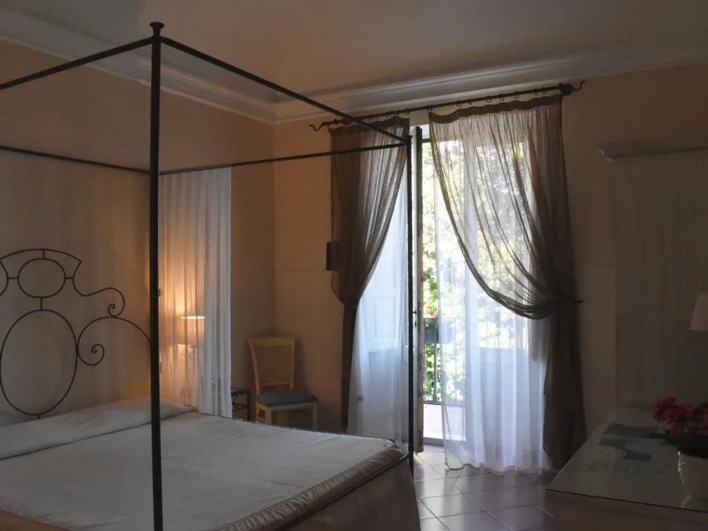 HOTEL ETNA