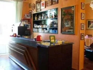 HOTEL 38 AIRA