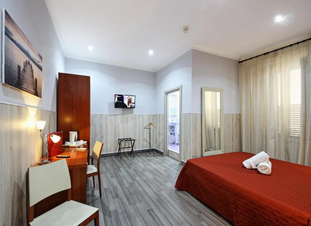 HOTEL TONIC