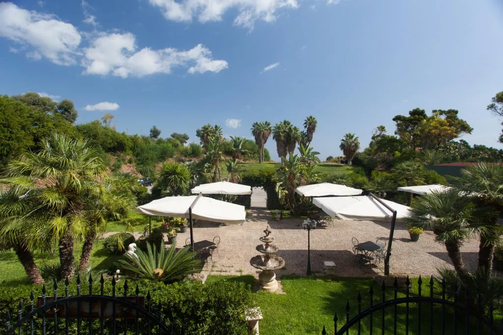 HOTEL VILLA D'AMATO