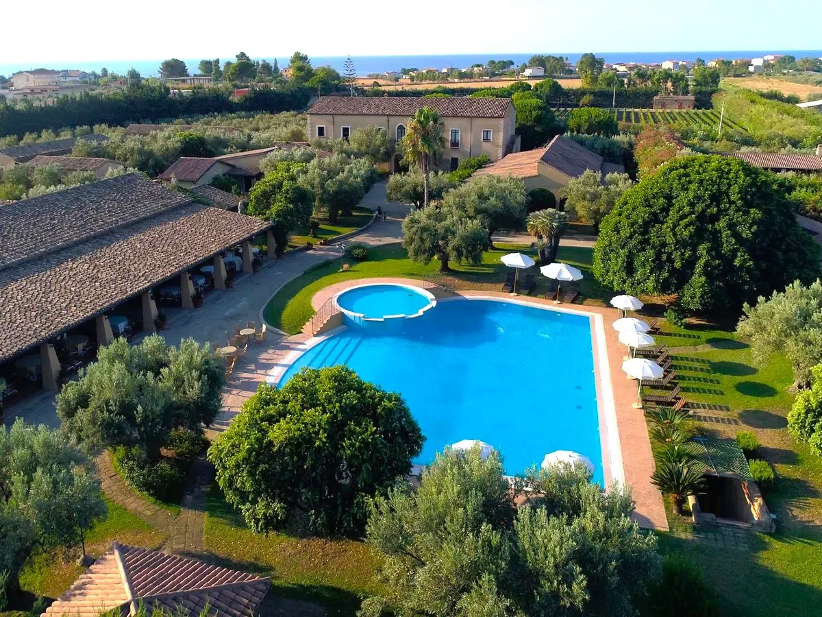 Resort Borghetto Beach Club