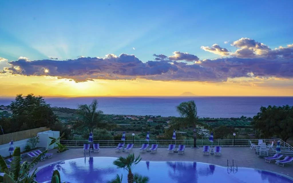 VILLAGGIO SANTA MONICA