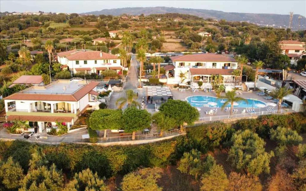 VILLAGGIO SANTA MONICA