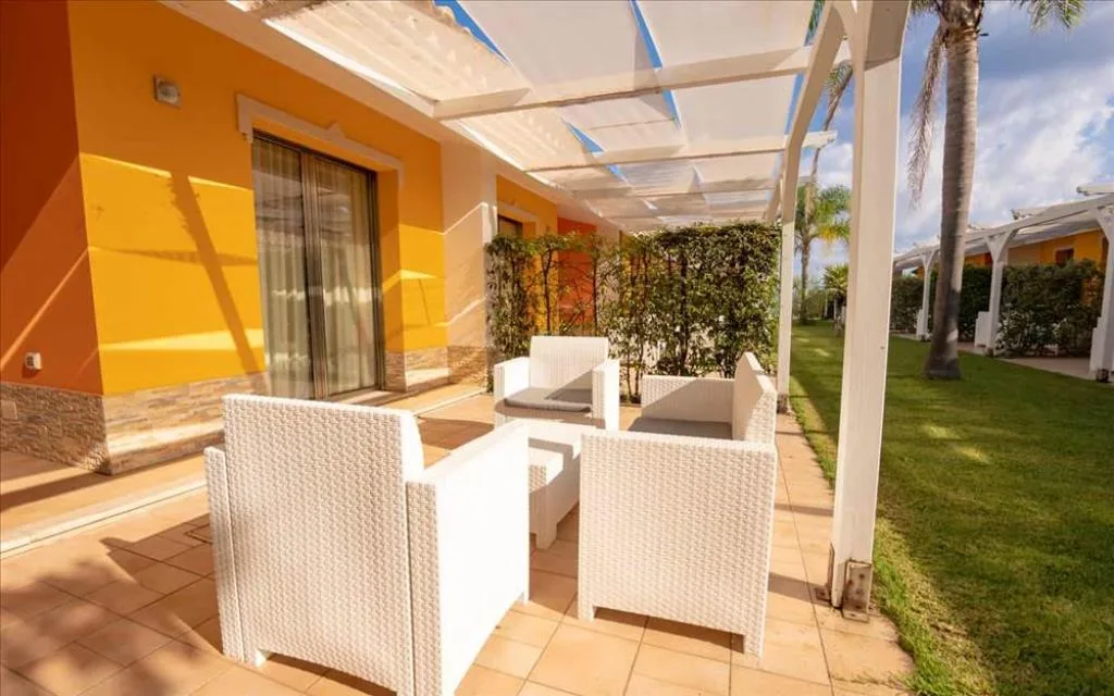 HOTEL BAIA DI TRAINITI