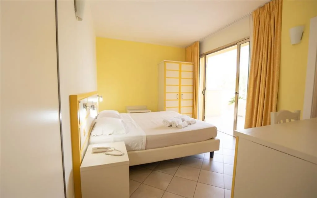 HOTEL BAIA DI TRAINITI