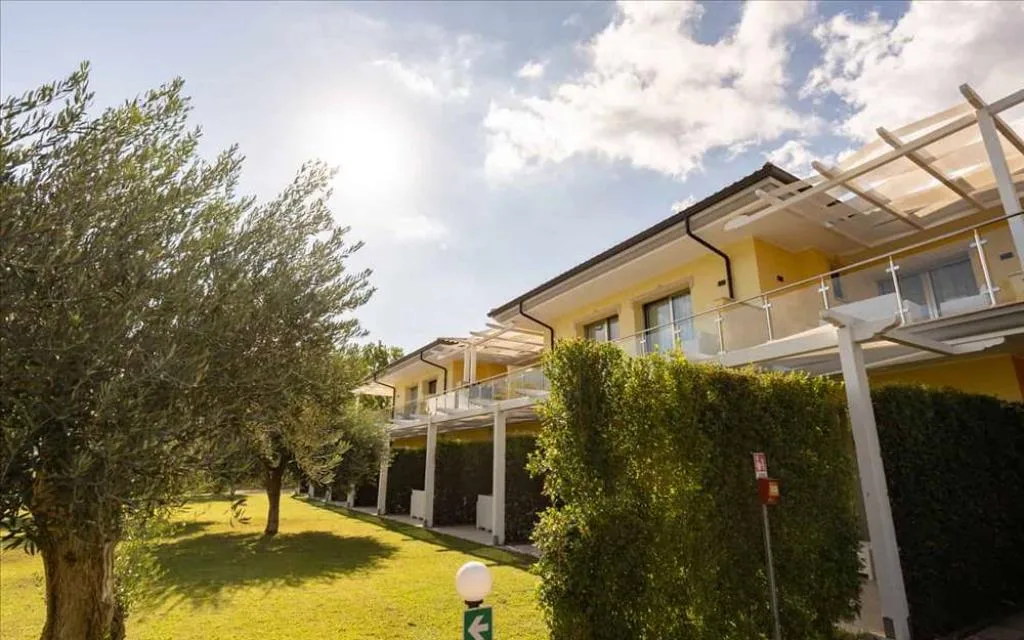 HOTEL BAIA DI TRAINITI