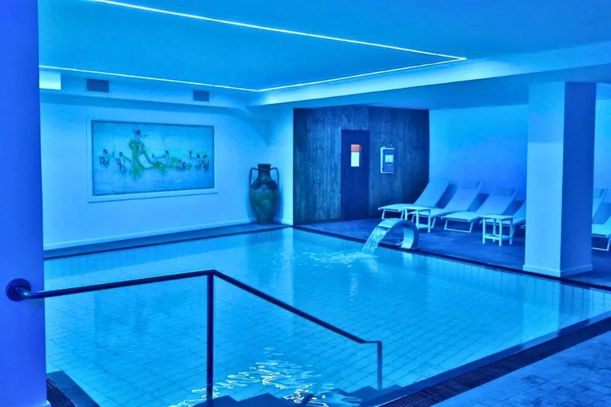 Piscina termale interna - Av Club Terme Colella