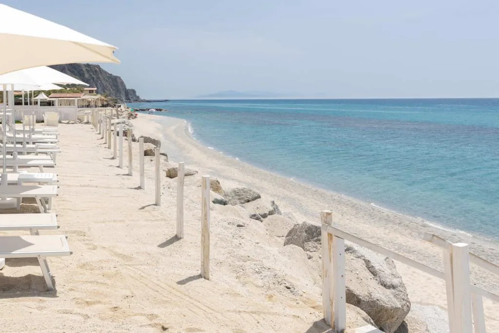 HOTEL MIDENZA SEASIDE & NATURE RETREAT