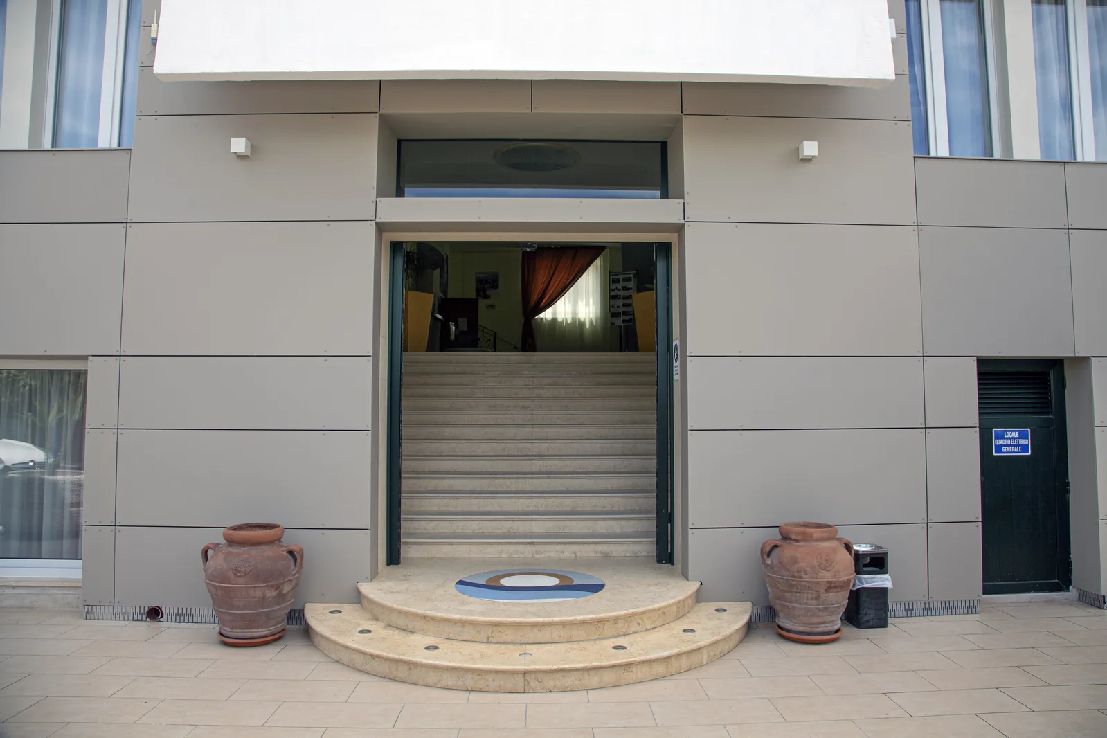 MARECHIARO HOTEL BEACH CLUB