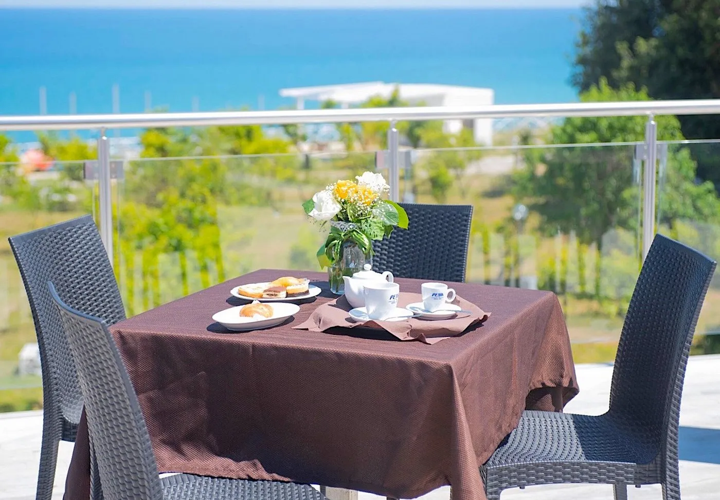 CAMPING VILLAGE FRONTEMARE