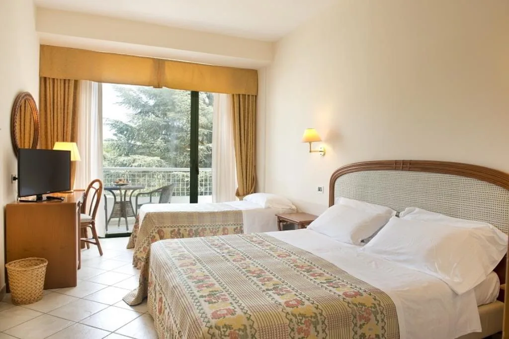 HOTEL SIERRA SILVANA