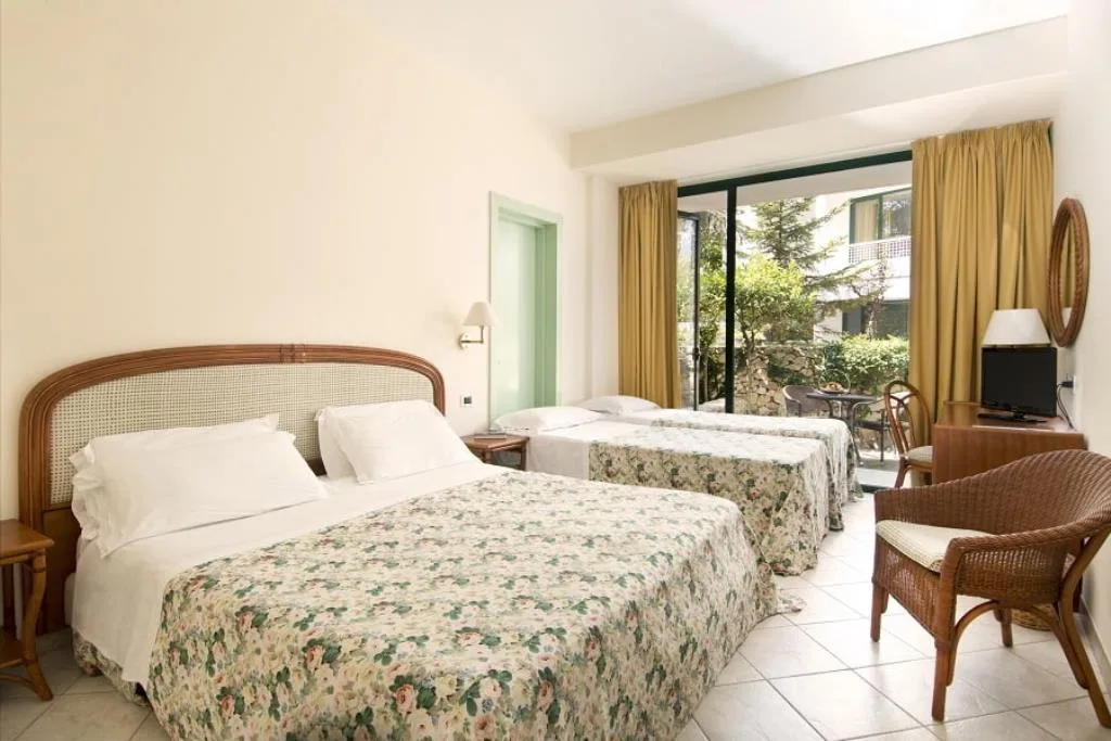 HOTEL SIERRA SILVANA