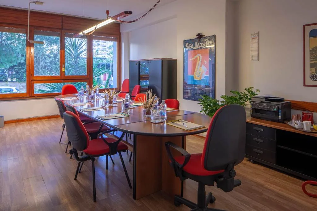 MARBELA APARTMENTS & SUITES