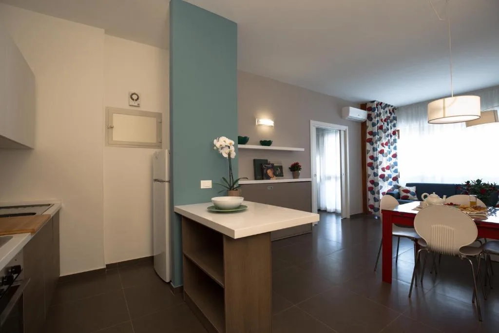MARBELA APARTMENTS & SUITES