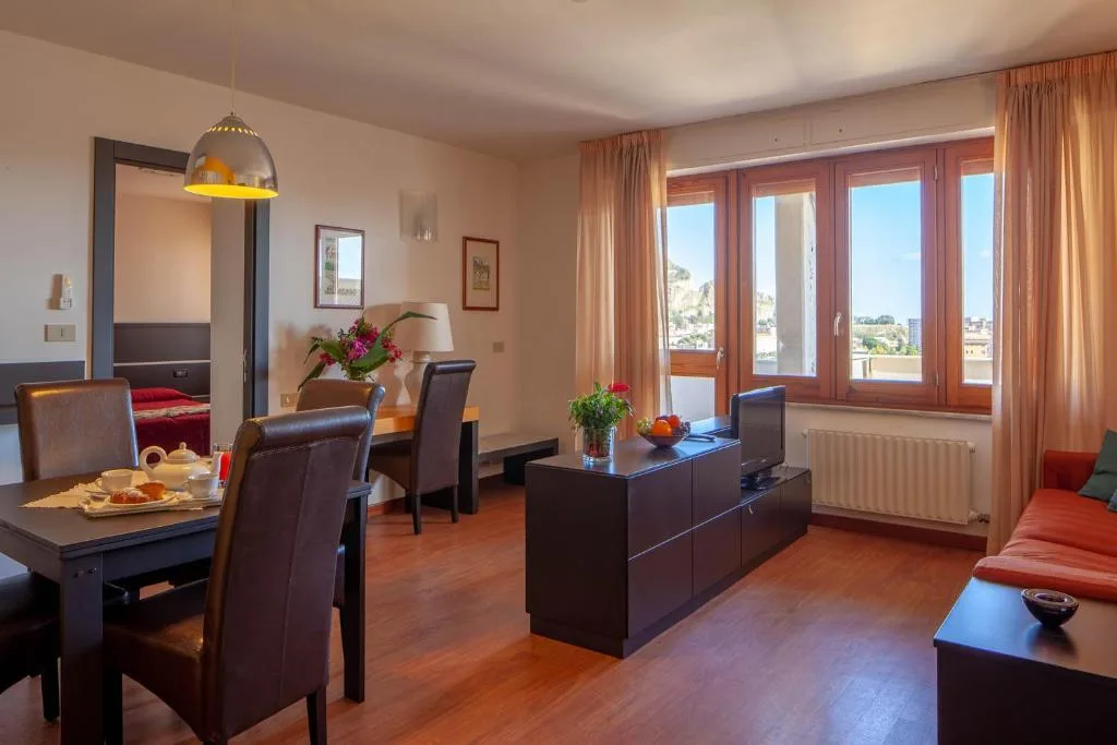 MARBELA APARTMENTS & SUITES