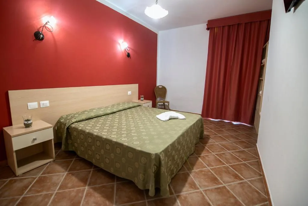 DELFINO BEACH HOTEL